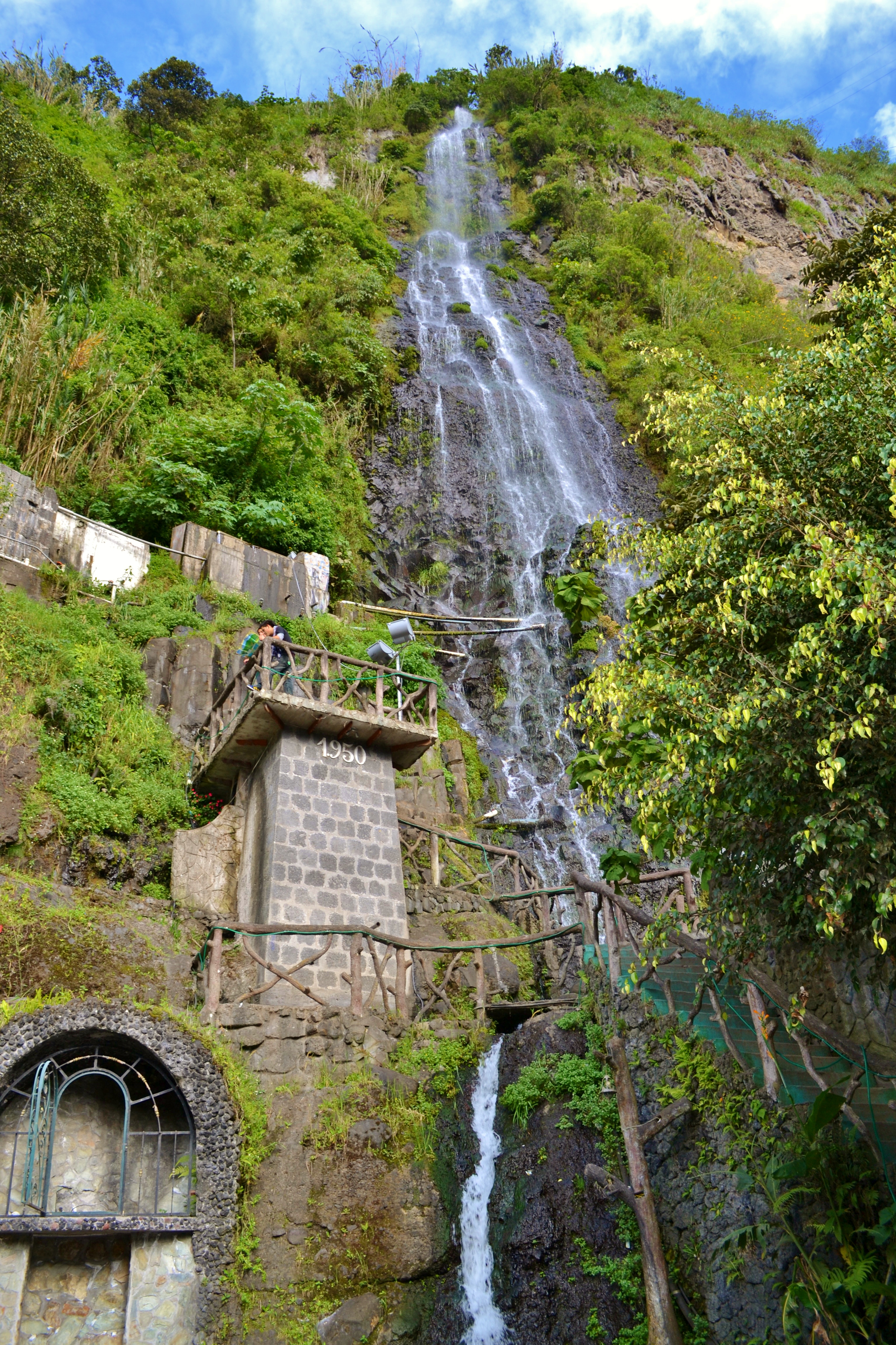 Adventure Week Banos waterfall